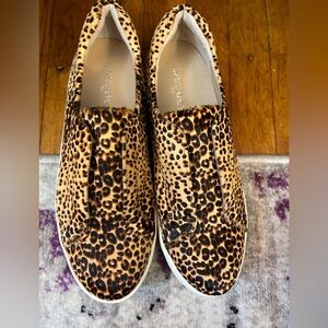 J slides sneaker flats leopard print faux fur brand new size 9